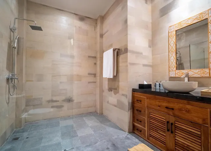 Viandra Villa *